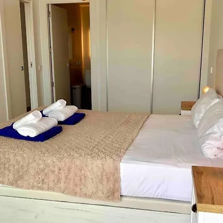 13 Iconic Vista Playa Appartement Alicante